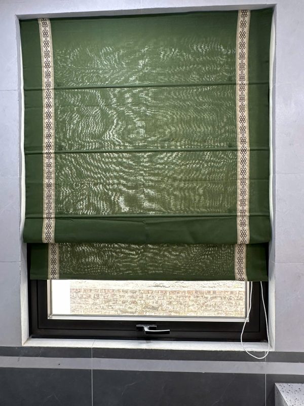 Rèm cửa phòng khách giá rẻ và đẹp 6 Rèm roman màu olive cho cửa sổ phòng khách