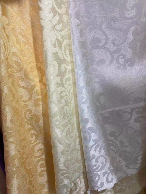 Mẫu vải gấm làm khăn trải bàn đám cưới