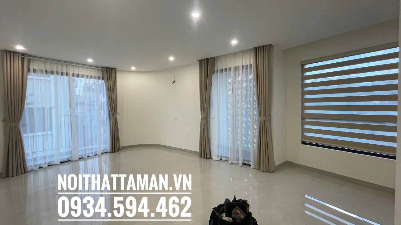 Rèm vải hai lớp và rèm cầu vồng màu vàng lắp cho nhà phố tại Xuân Đỉnh, Bắc Từ Liêm